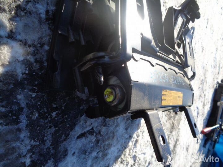 Airbag в ноги Toyota Avensis AZT250 1AZ-FSE