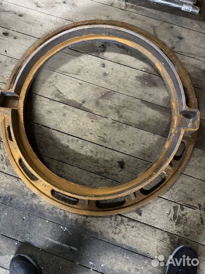 Люк канализационный чугунный