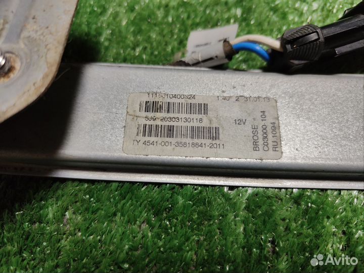 Стеклоподьемник передний правый LADA granta