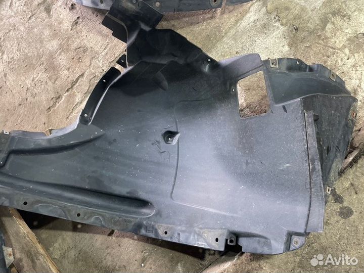Подкрылок передний левый Bmw Х6 3.0 N55B30 2011