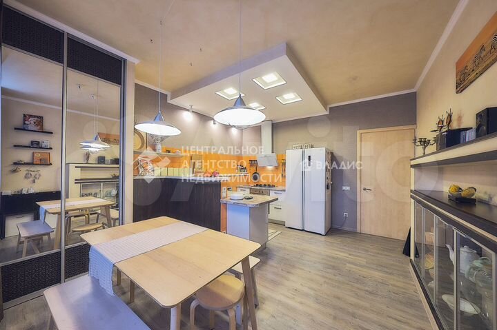 4-к. квартира, 111,9 м², 4/4 эт.