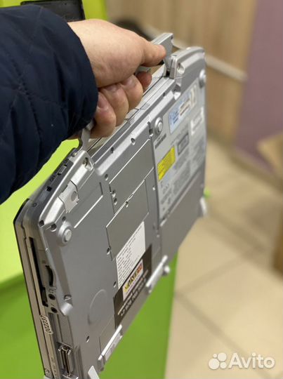 Защищенный ноутбук Panasonic Touchbook