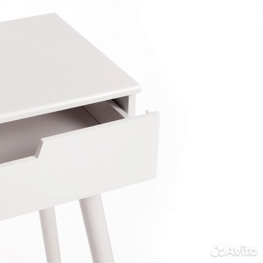 Туалетный столик с зеркалом и табуретом Secret De