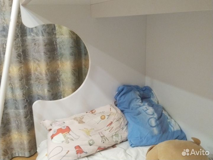 Двухярусная кровать бу