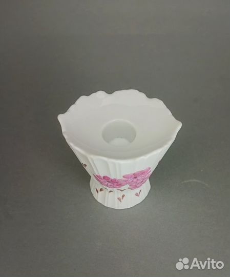 Фарфоровый подсвечник