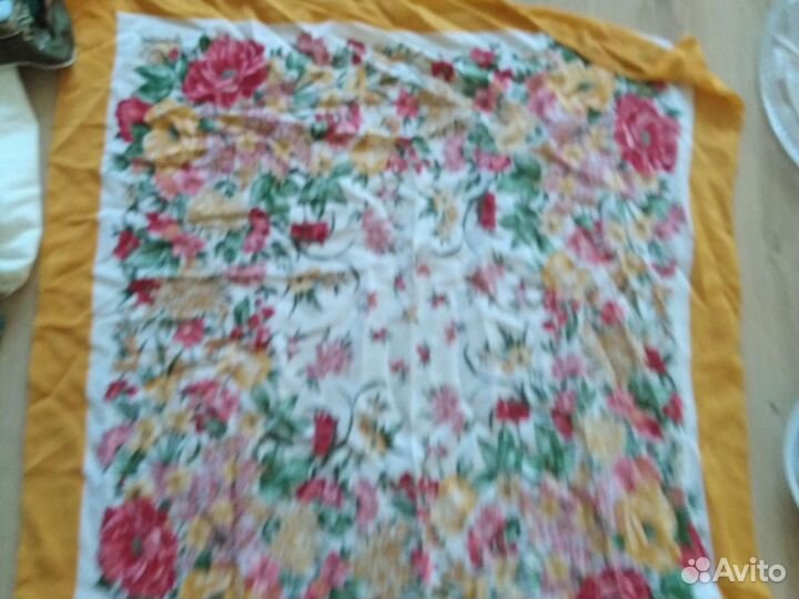 Платки шелковые