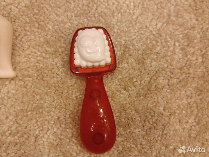 Зубная щетки и зубная паста для детей