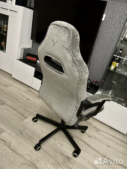 Компьютерное кресло Zombie Viking 6 Knight