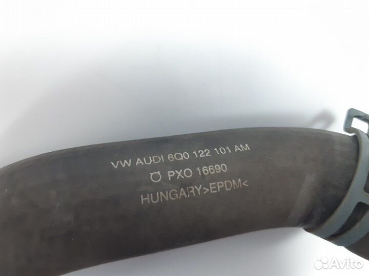 Патрубок системы охлаждения Skoda Fabia 1 1.4 BBY