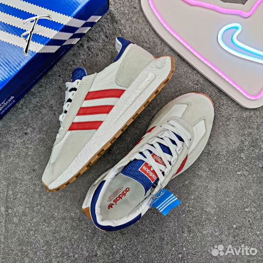 Кроссовки Adidas Новые