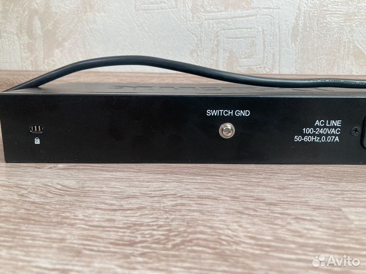 Коммутатор D-link 10/100 Switch DES-1016D и Cisco