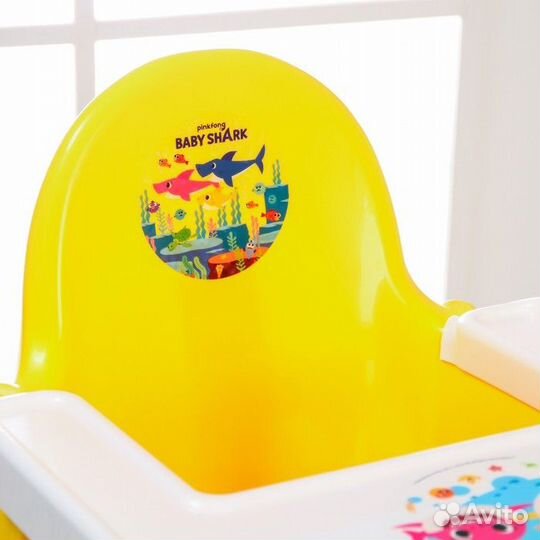 Стульчик для кормления пластиковый