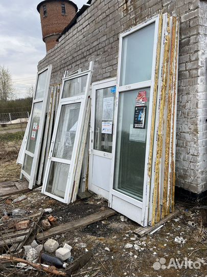 Дверь(Входная, пластиковая)