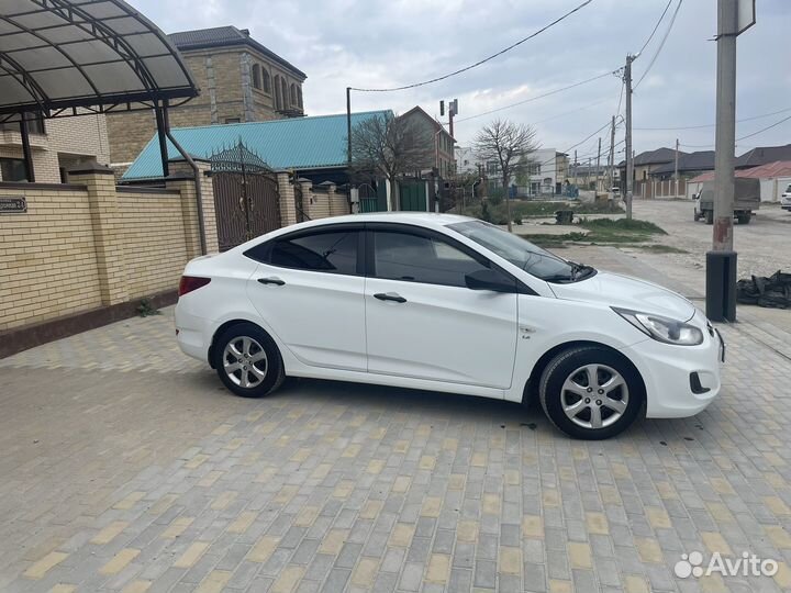 Hyundai Solaris 1.6 AT, 2013, 94 600 км
