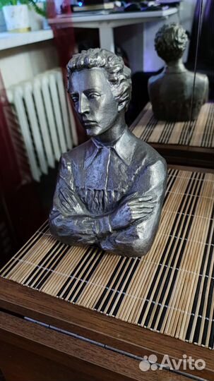 Бюст Блока