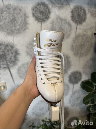 Коньки фигурные