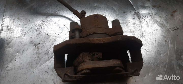 Передний тормозной суппорт ford focus 2