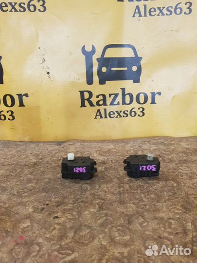 Моторчик заслонки печки Renault Megane 2 1.6 2008