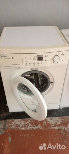 Продам стиральную машинку на запчасти