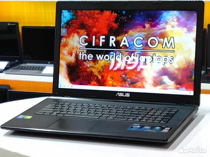 Ноутбук Asus 17.3