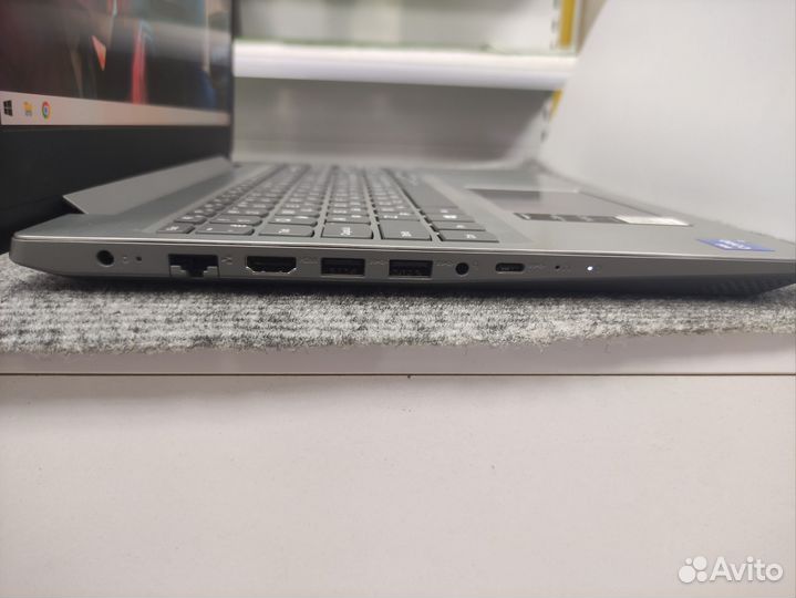 Ультрабук Lenovo i7-1165G7 8/512GB SSD