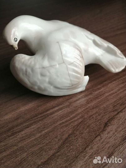 Статуэтка Голубь