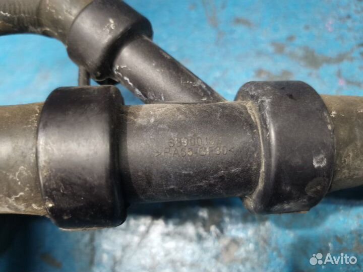 Патрубок охлаждения нижний Volvo S60 2 Поколение