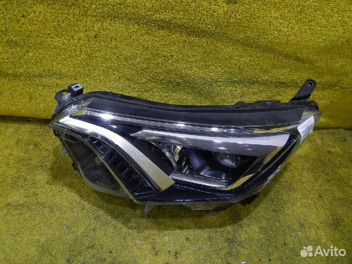 Фара левая Toyota RAV4