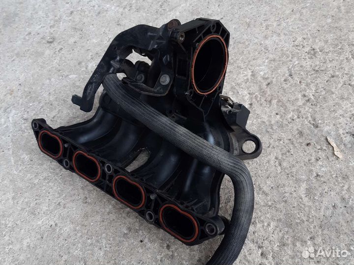 Коллектор впускной V757004180-02 Peugeot 308