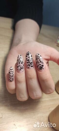 Маникюр педикюр