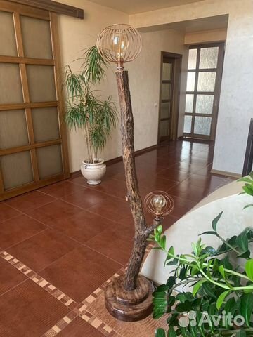 Светильник напольный из натурального дерева