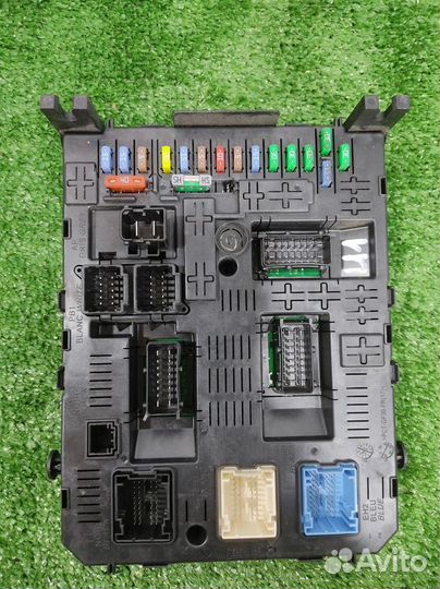 Блок комфорта (коммутационный) Peugeot Partner B9