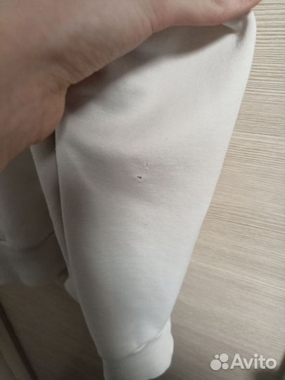 Белое худи син