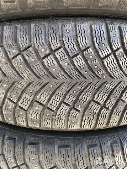 Michelin X-Ice North 4 SUV 235/55 R18 104T