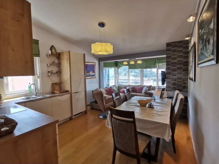 3-к. квартира, 90 м² (Черногория)