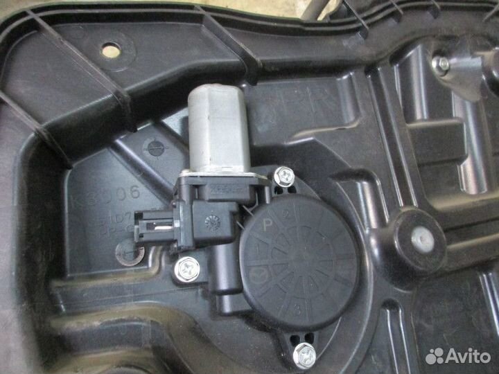 Стеклоподъемник электр. задний правый Mazda 6 (GH)