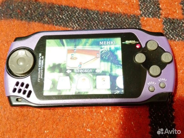 Приставка с экраном