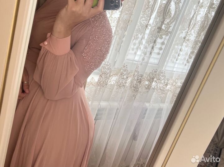 Вечернее платье