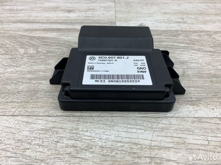 Блок управления стояночного тормоза Volkswagen