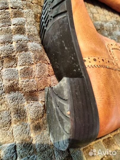 Продаю женские зимние сапоги