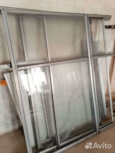 Рамы алюминиевые, частично остеклены