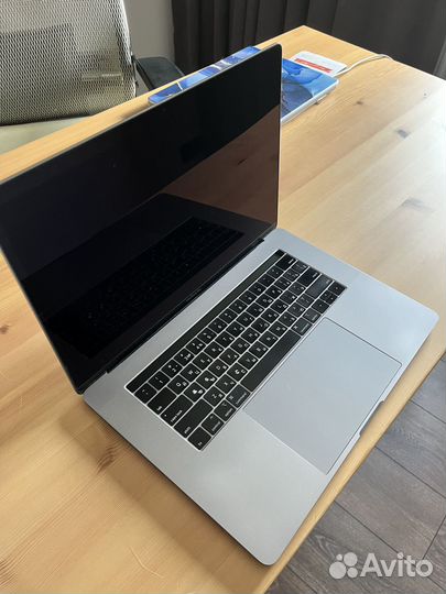 Apple macbook pro 15, 2019, i9, 16 Gb, 512 Gb