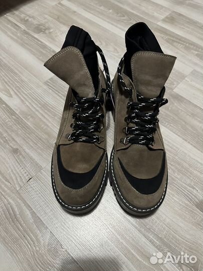 Ботинки женские