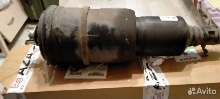 Пневмоамортизатор передний левый Lexus Ls Iv