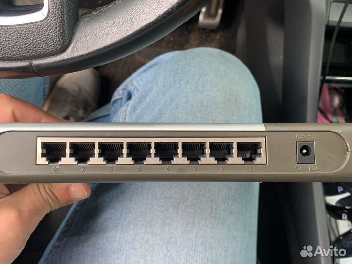 Роутер D link DES-1008D