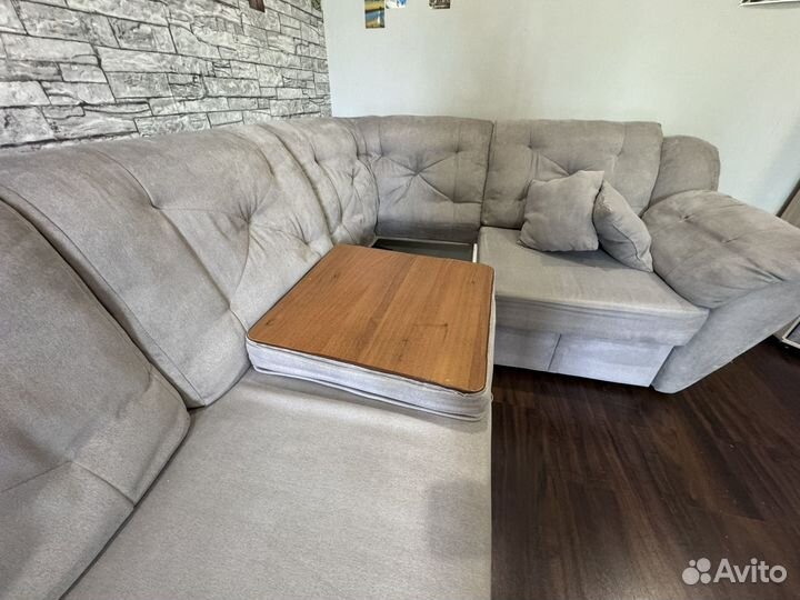 Диван угловой