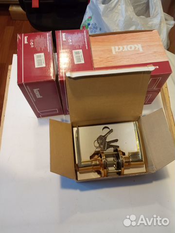 Продаю дверные ручки-замки