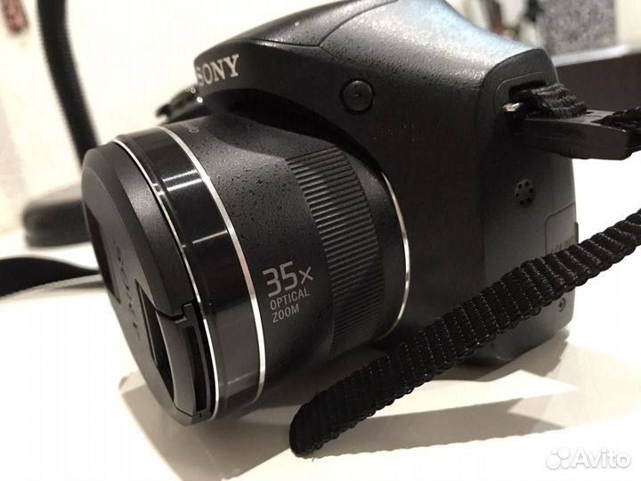 Зеркальный фотоаппарат