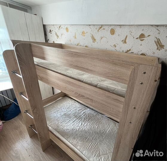 Двухъярусная кровать бу с матрасами