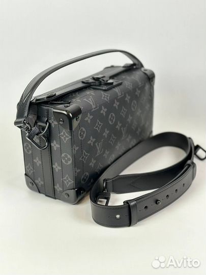 Сумка-мессенджер Louis Vuitton